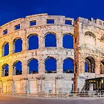 Luxury Elit Apartment, Private Free Parking Pula